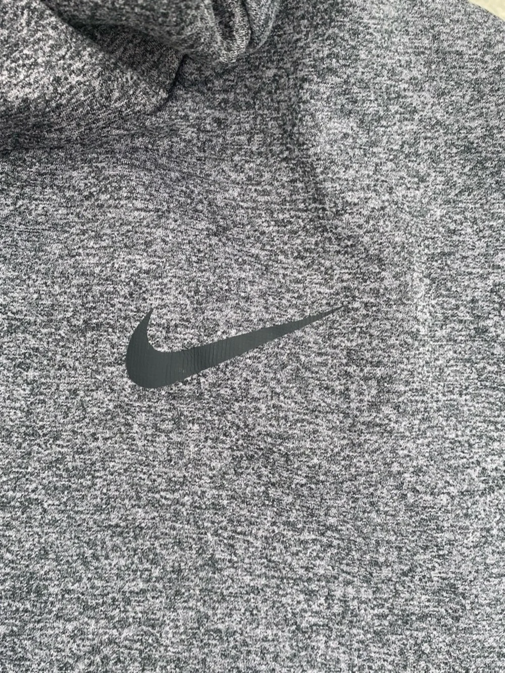 Nike pullover hoodie